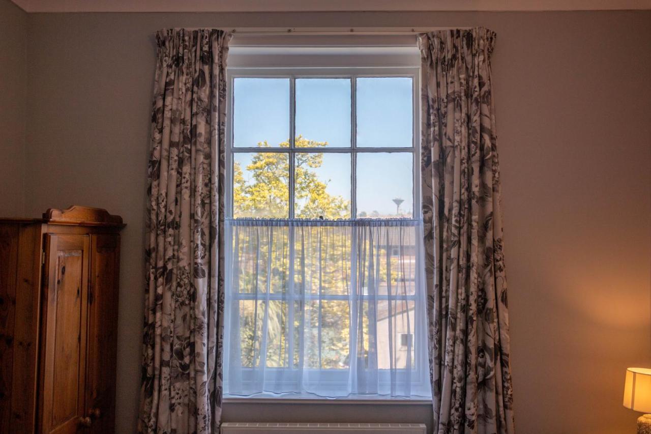 Grand 2 Bed Georgian Apartment At Florence House With King Bed, In The Heart Of Herne Bay & 300M From Beach Zewnętrze zdjęcie