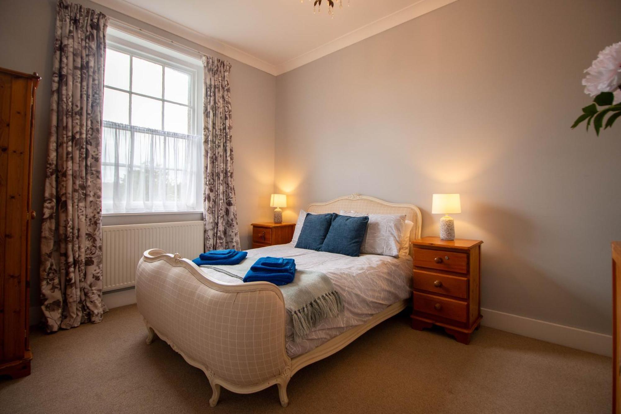 Grand 2 Bed Georgian Apartment At Florence House With King Bed, In The Heart Of Herne Bay & 300M From Beach Zewnętrze zdjęcie